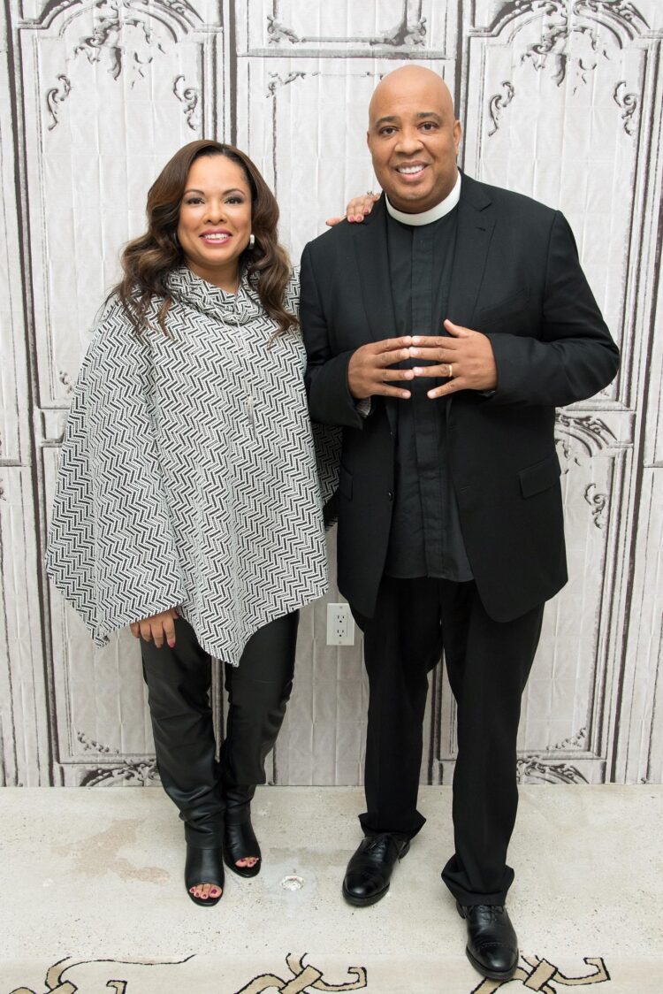 justine simmons feet