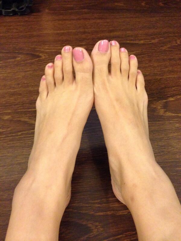 jwala gutta feet 2
