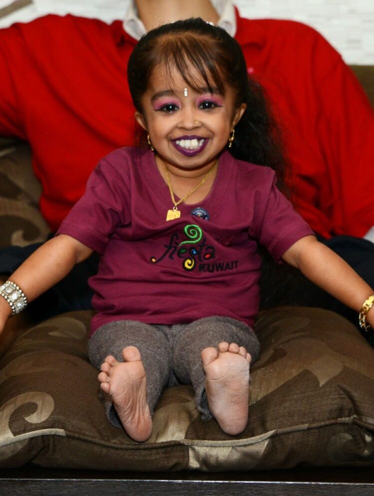 jyoti amge feet 1