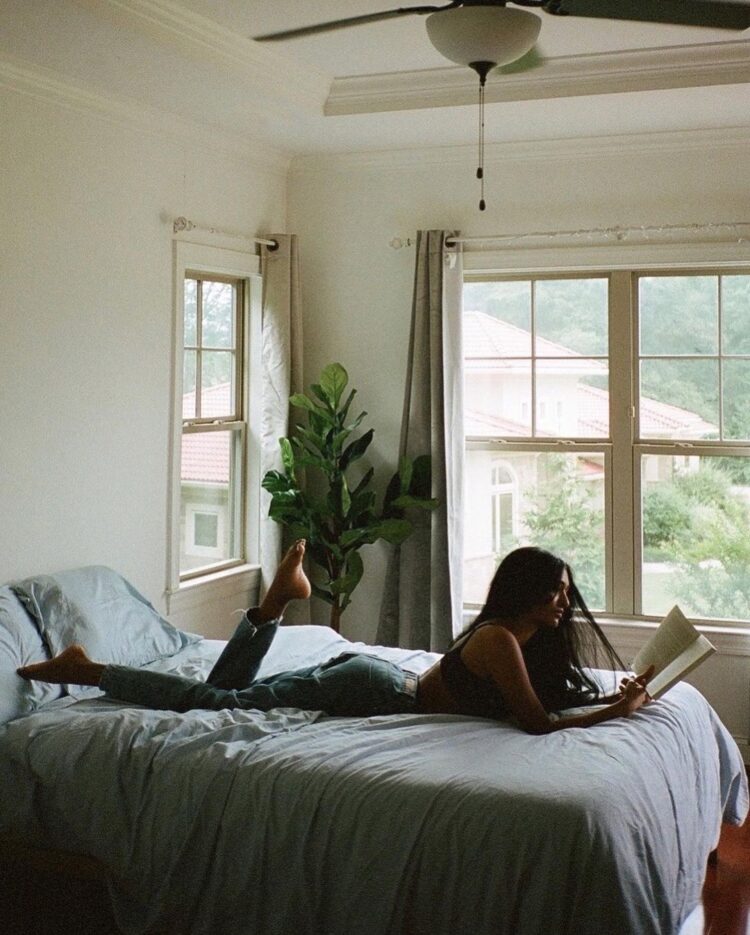 kaaviya sambasivam feet 3