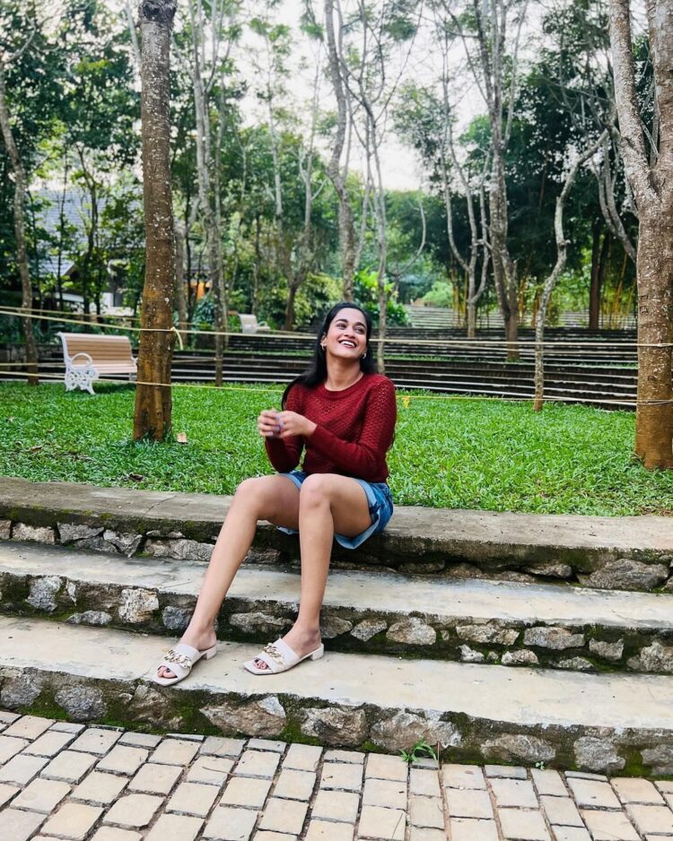 kaavya arivumani feet 3