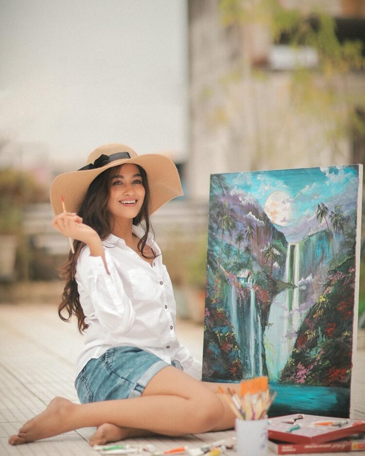 kaavya arivumani feet 5