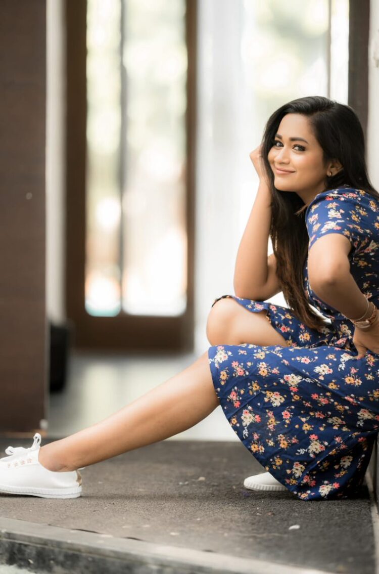 kaavya arivumani feet 6