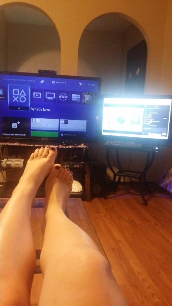 kaceytron feet 2