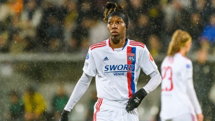 kadeisha buchanan feet 4