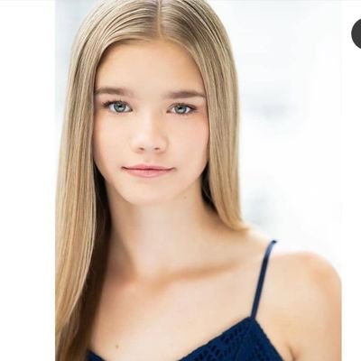 kadence kendall roach feet 3