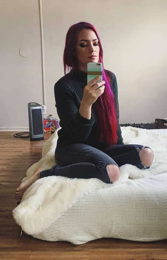 kaela sinclair feet 5