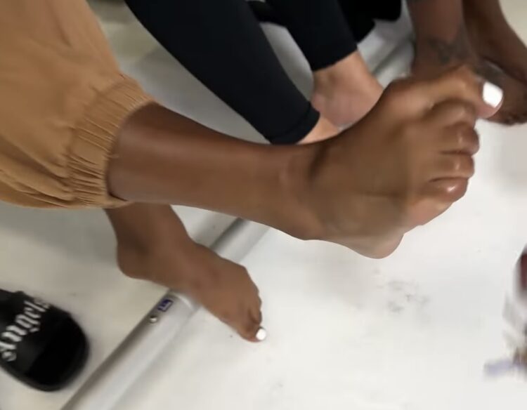 kaelynkastle feet 2