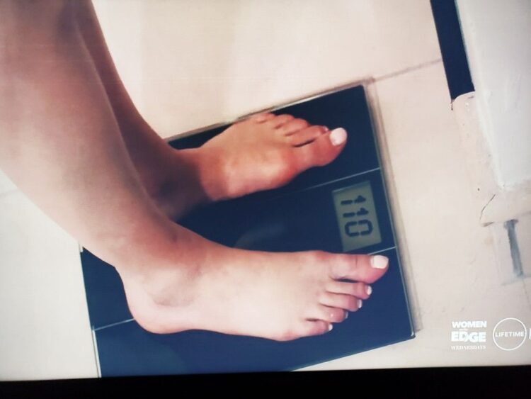 kaitlyn bernard feet 5