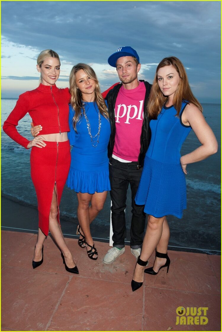 kaitlyn black feet 6