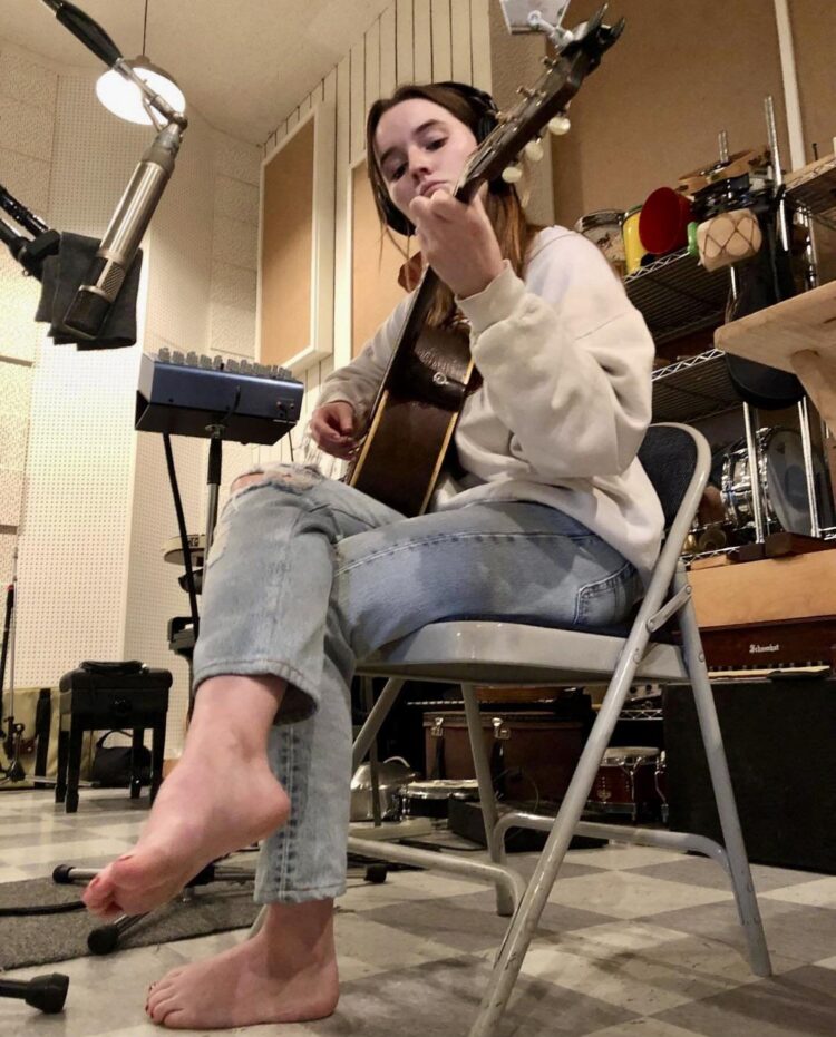 kaitlyn harrison feet 4