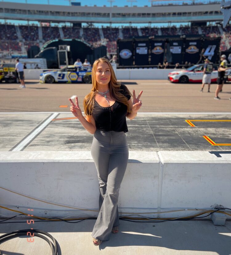 kaitlyn vincie feet 1