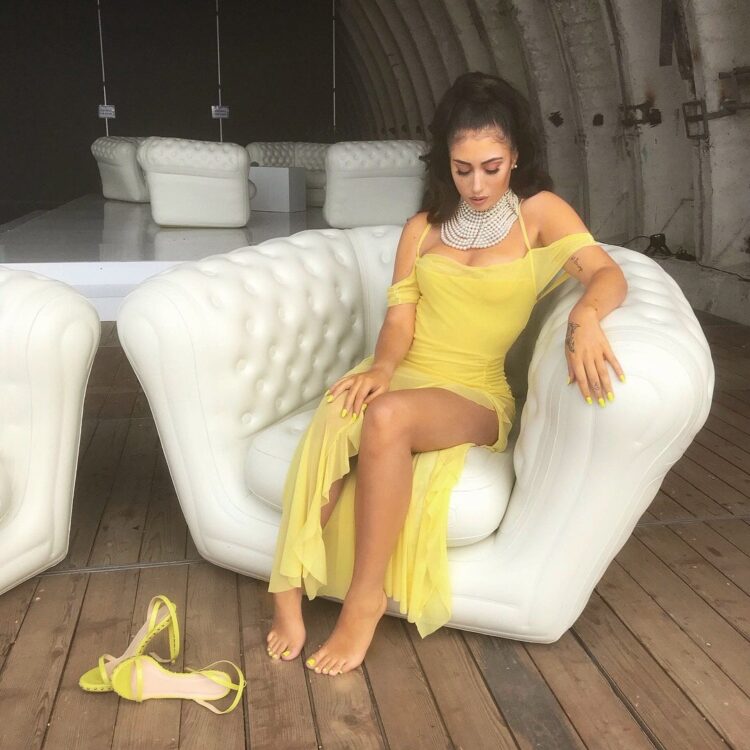 kali uchis feet