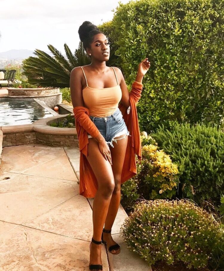 kamala eyango feet 1