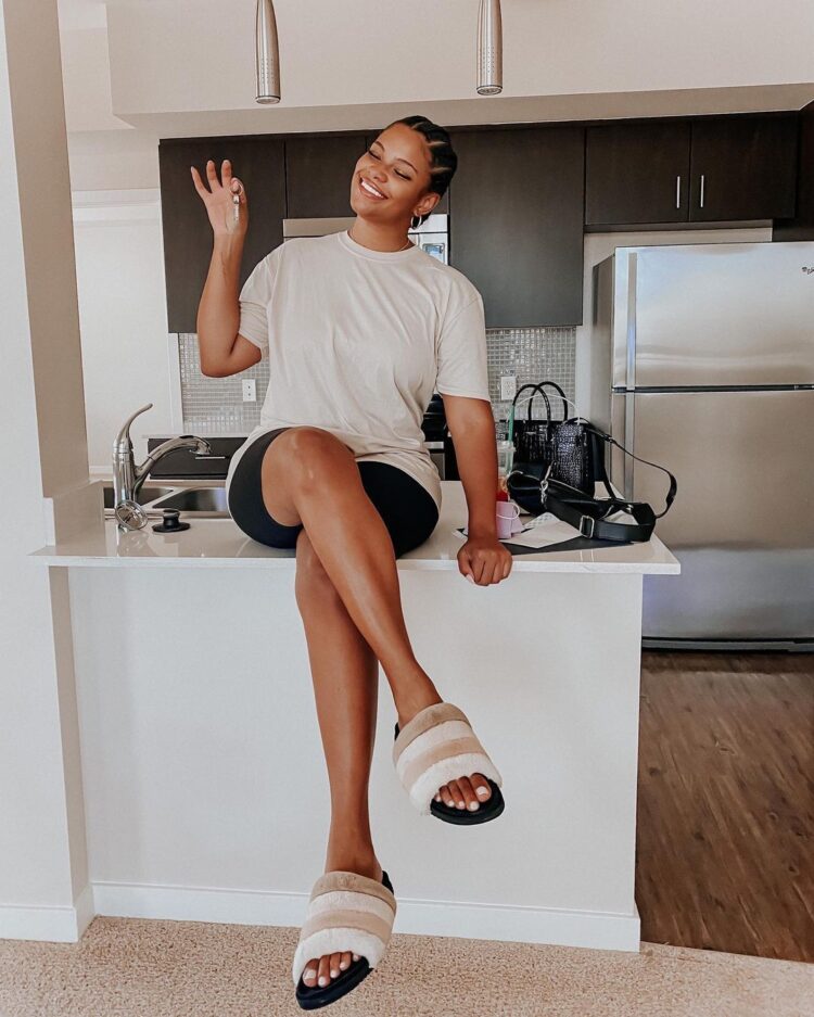 kami crawford feet 3