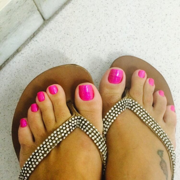 kamila simioni feet 3