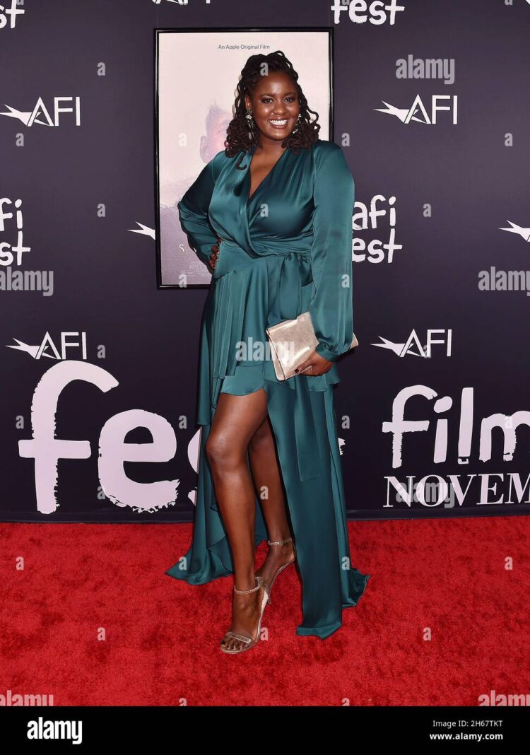 kamilah powell feet 6