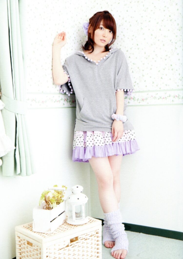 kana hanazawa feet 4