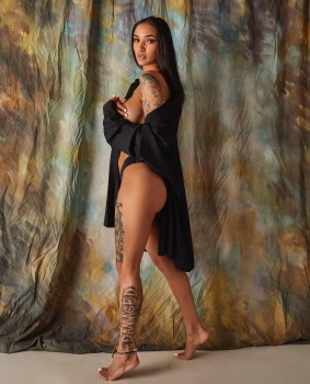 kanani andaluz feet 4