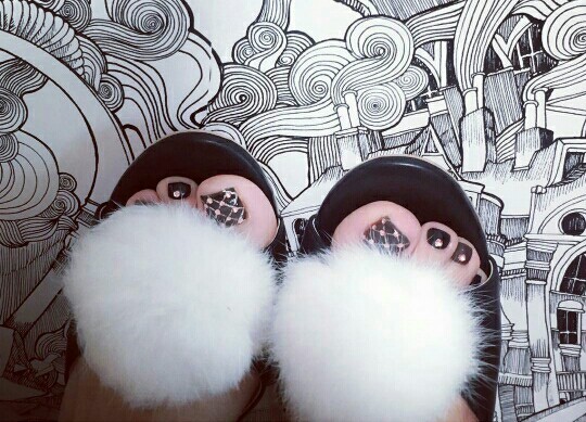 kanon wakeshima feet 4