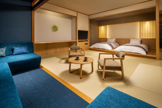 kanra collins feet 5