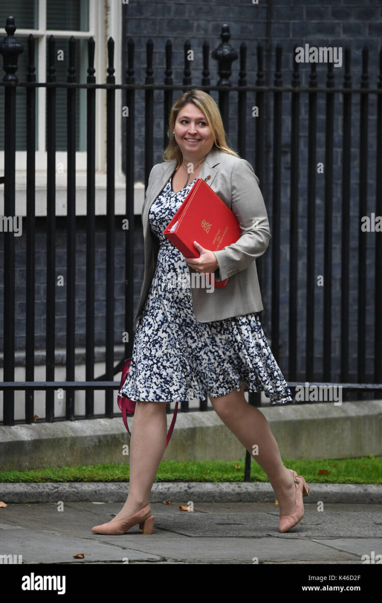 karen bradley feet 3