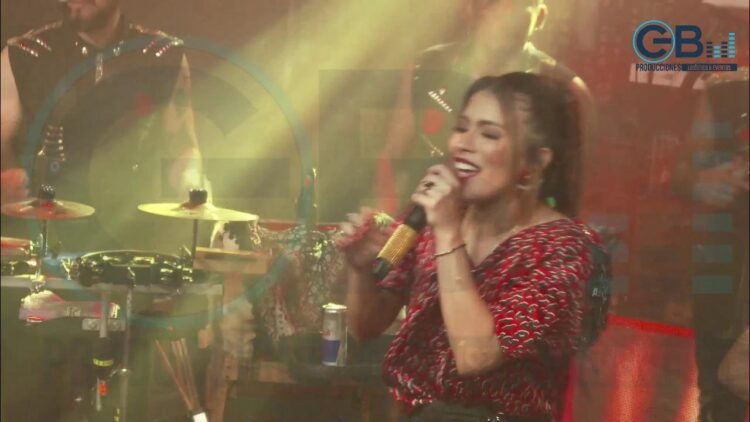 karen lizarazo feet 6