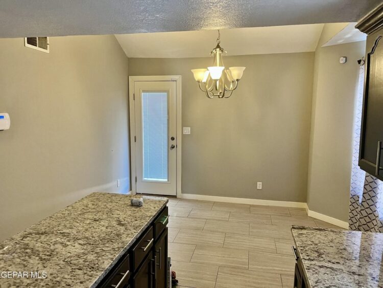 karen zafiros feet 5