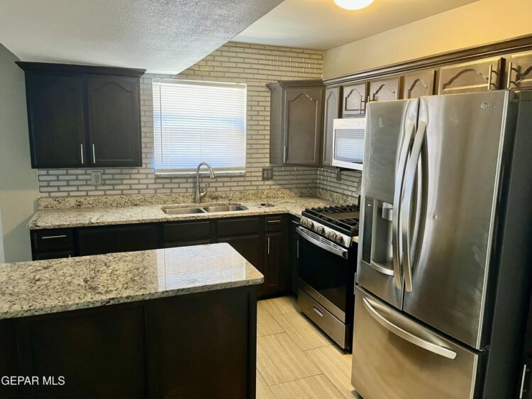 karen zafiros feet 6