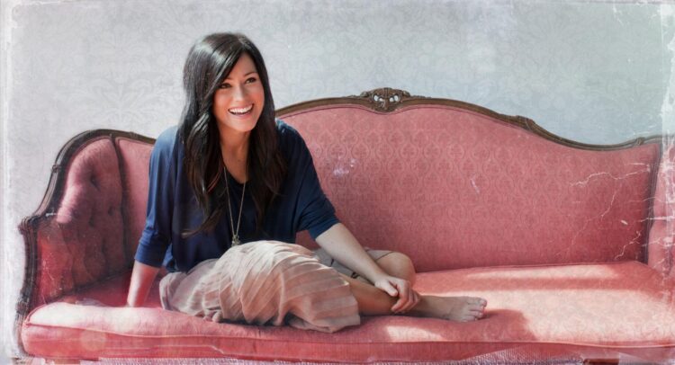 kari jobe feet 1 scaled