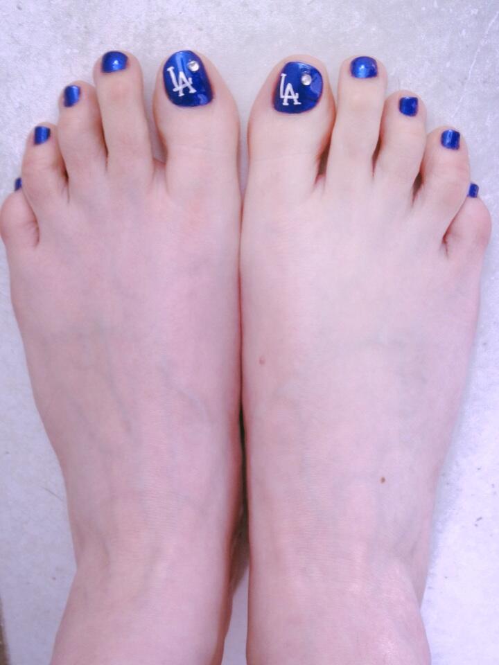 kari wahlgren feet 1