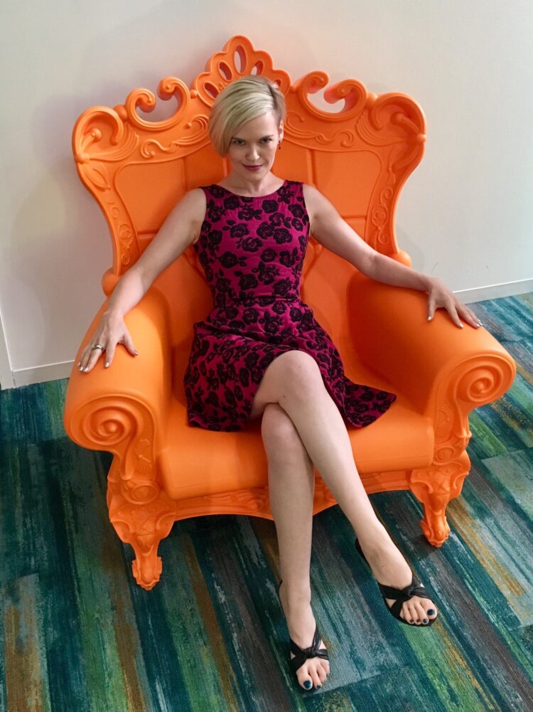 kari wahlgren feet 3