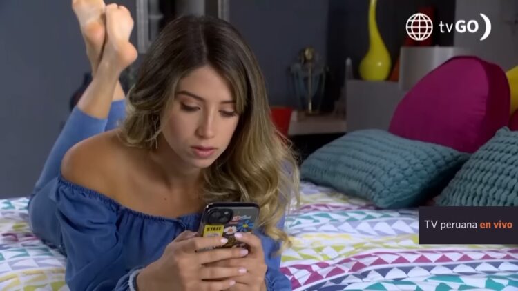 karime scander feet 3