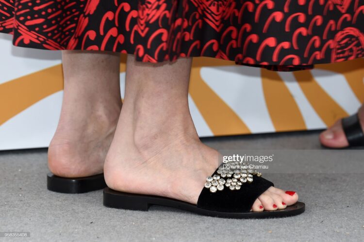 karin viard feet
