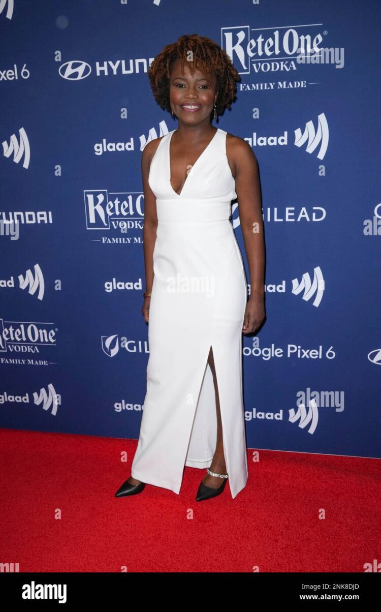 karine carijo feet 2