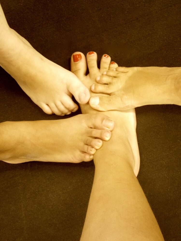 karine carrijo de matos feet 3