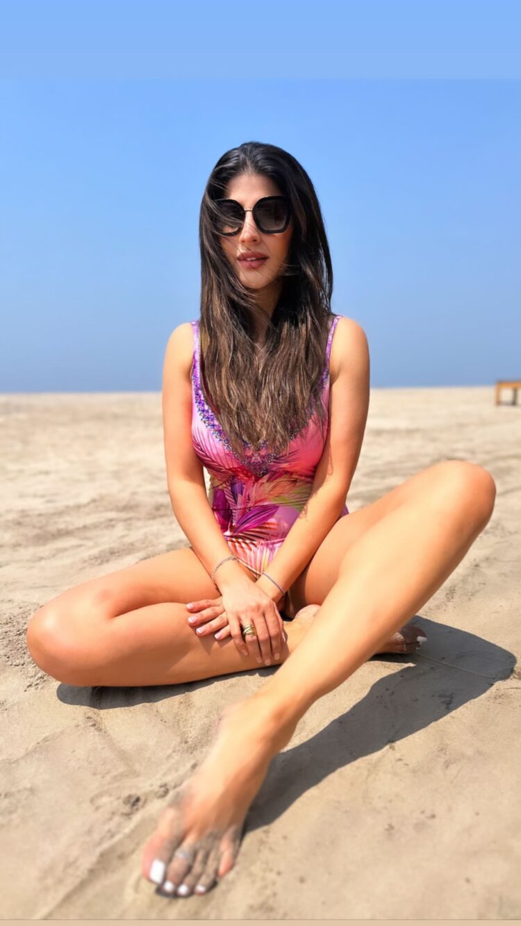 karishma kotak feet 1