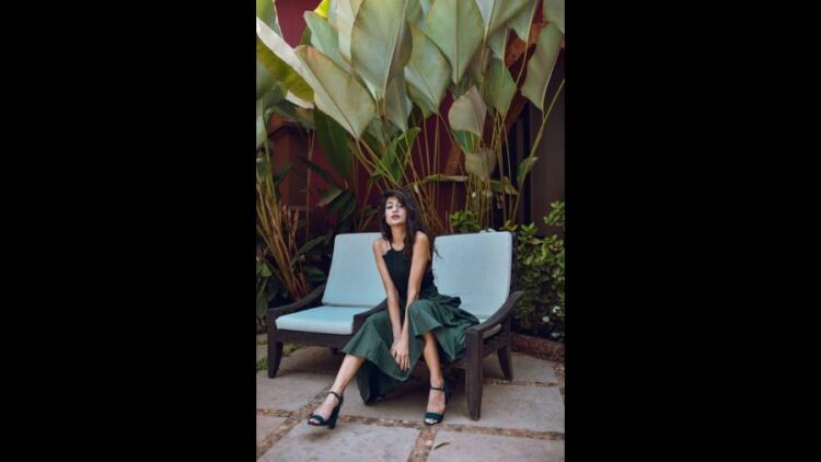 karishma rawat feet 3