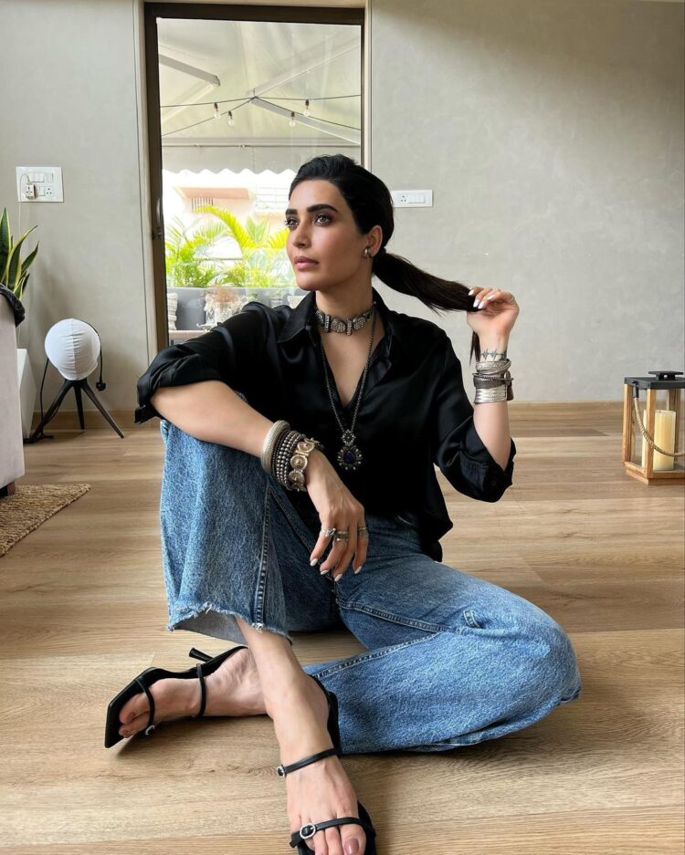 karishma tanna feet 3
