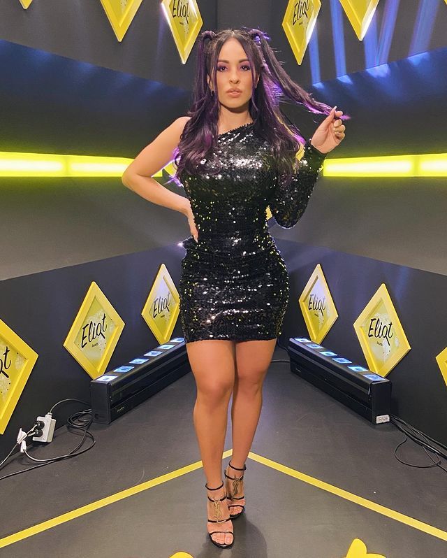 karla bustillos feet 3