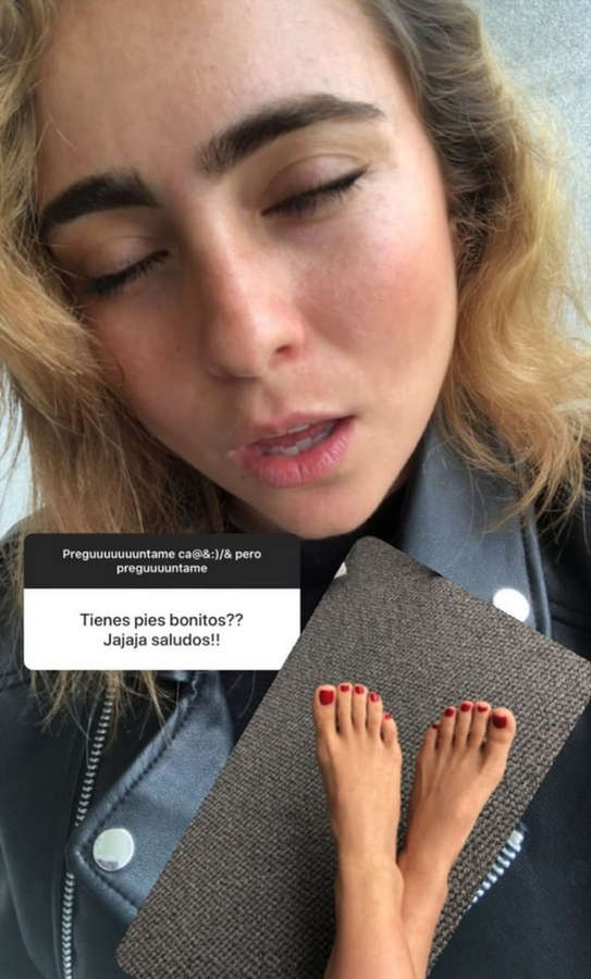 karla farfan feet 2