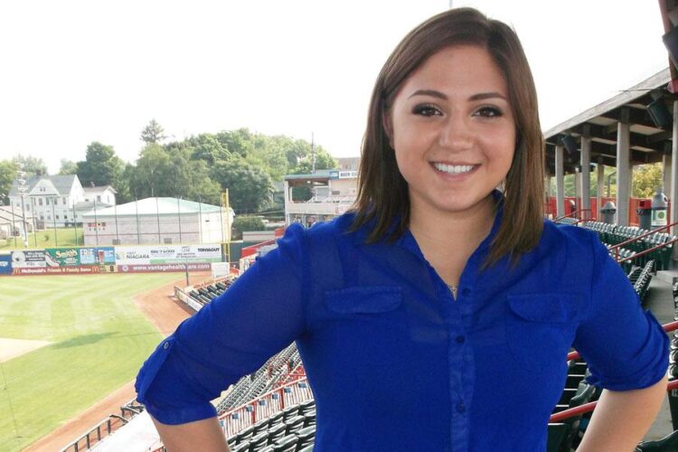 karleigh santry feet 1