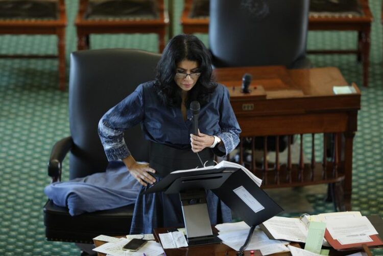 karol alvarado feet 5