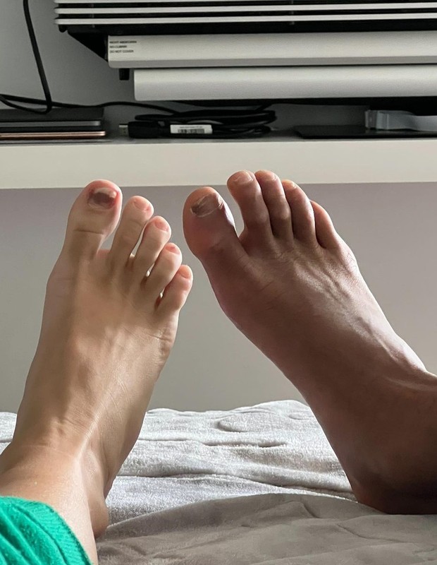 karoline lima feet 2