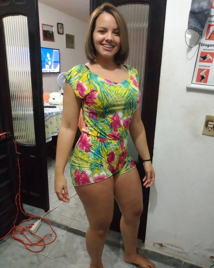 karolliny lisboa feet