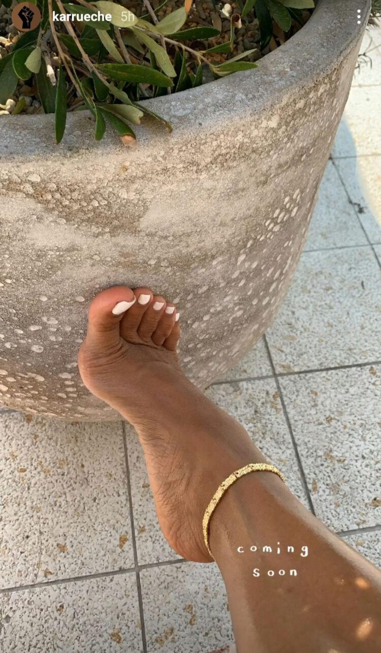 karrueche tran feet
