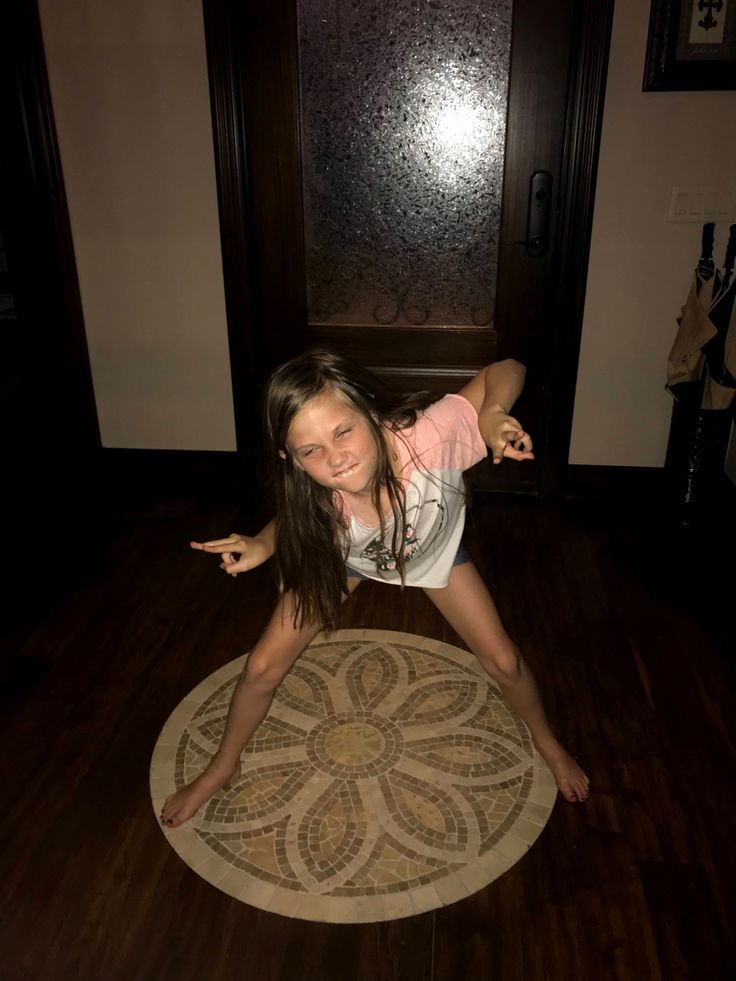 karsen veazey feet 3