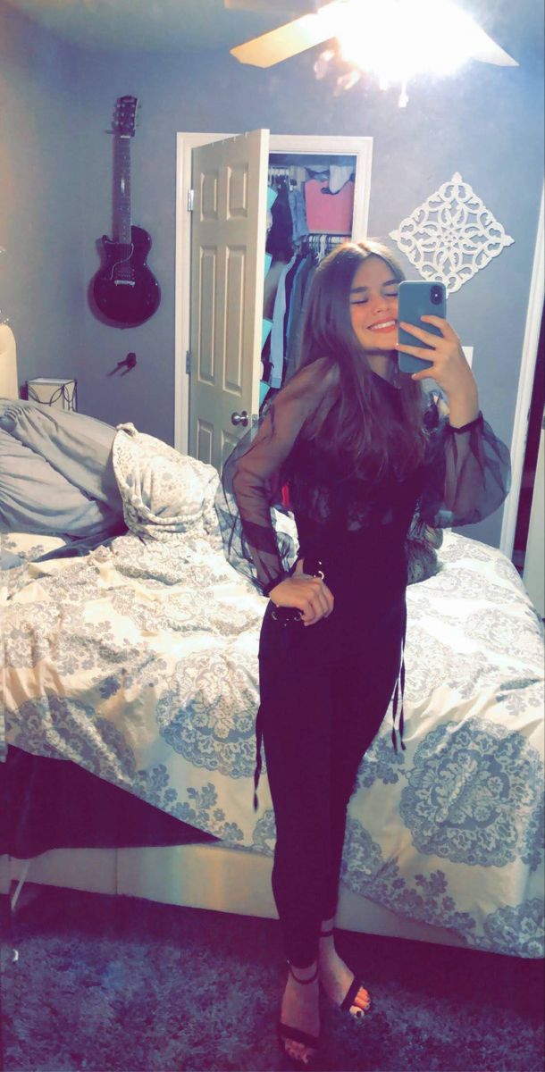 karsen veazey feet 6