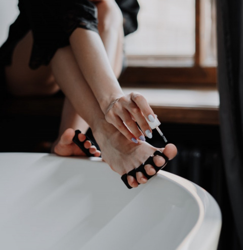 kartika ramlan feet 5