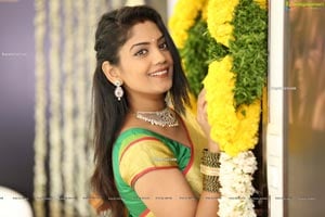 karuunaa bhushan feet 6